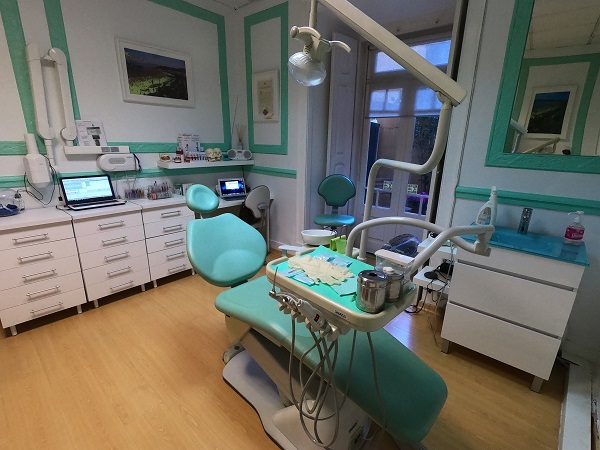 /fileuploads/A clinica/Instalações/_Orthoclinic Lisboa- consultorio 1.jpg